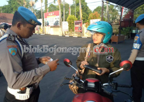 Polres Bojonegoro Mendadak Periksa Urine Para Anggotanya